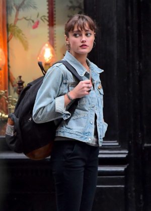 Ella Purnell - On set of her new show 'Sweet Bitter' in New York City